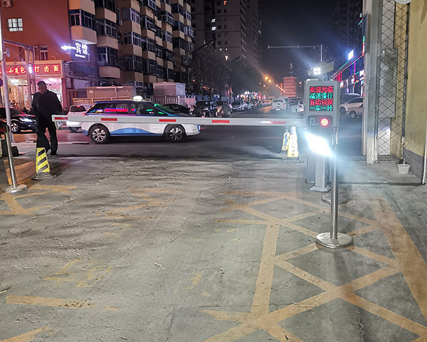 山西元一智能公司告訴您通道擺閘如何使用和保養(yǎng)？